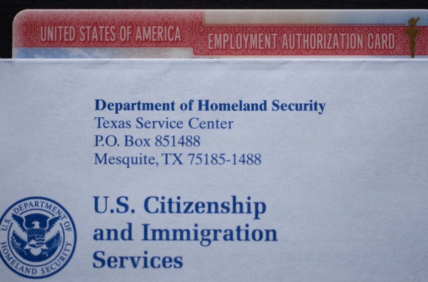  USCIS Re-Issues Temporary Rule to Extend Work Permits for 800,000 Immigrant Workers